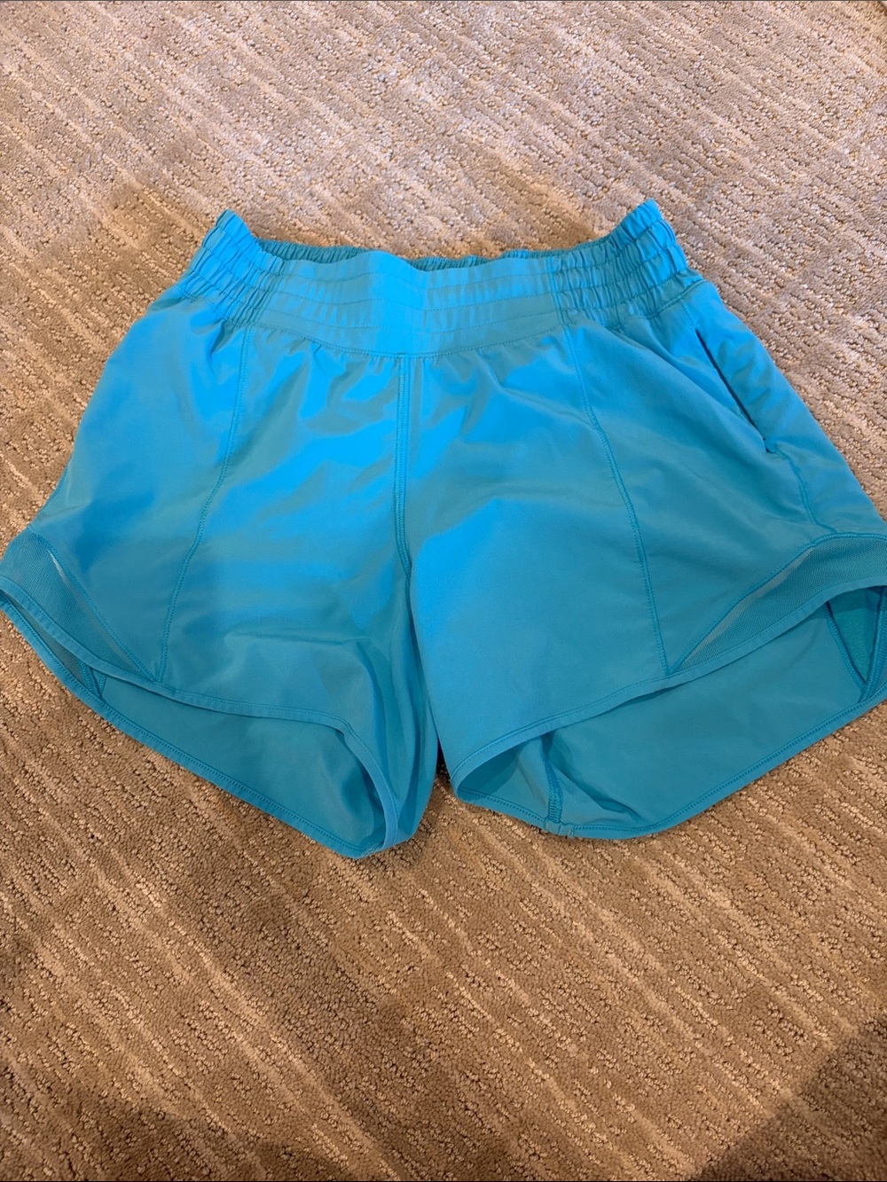Women's Lululemon Hotty hot short 4inch